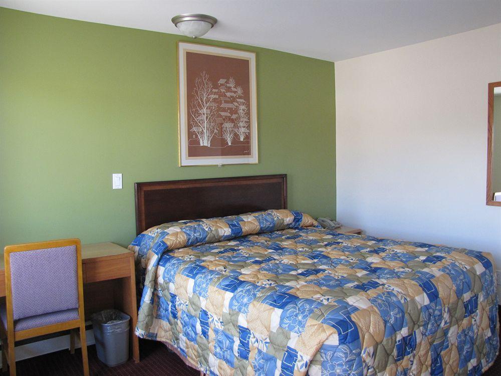Lincoln Motel Sturgeon Falls Exterior foto