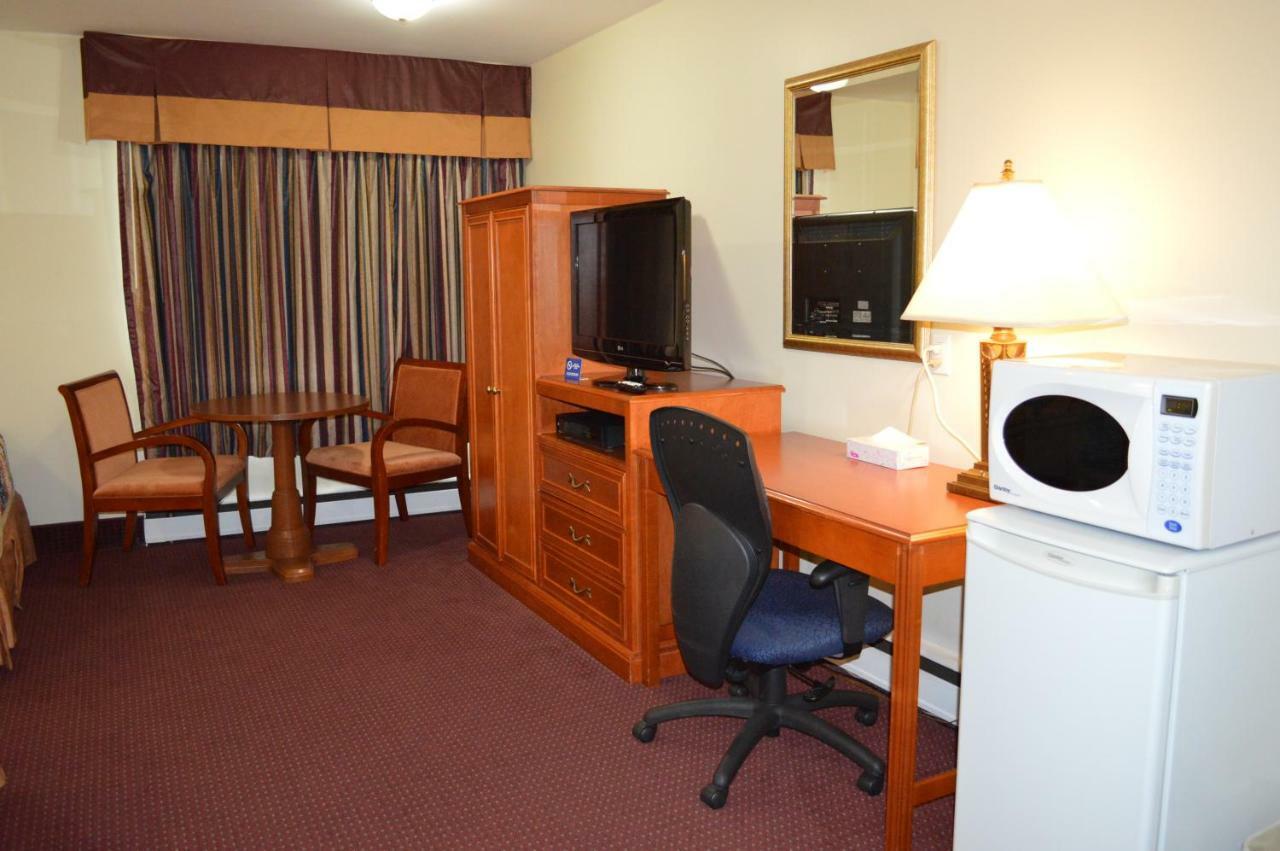 Lincoln Motel Sturgeon Falls Exterior foto