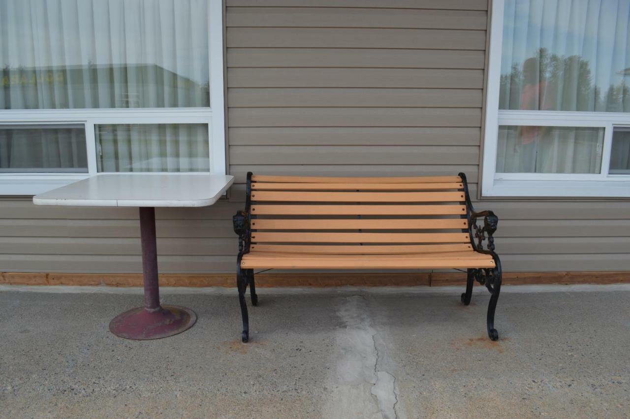 Lincoln Motel Sturgeon Falls Exterior foto
